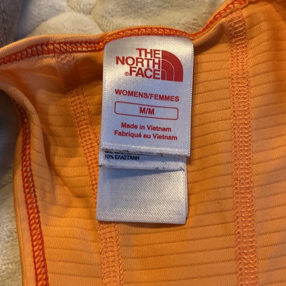 Women's The North Face light apricot colored  Athletic Work Out Tank Top .Sz M - Picture 5 of 5